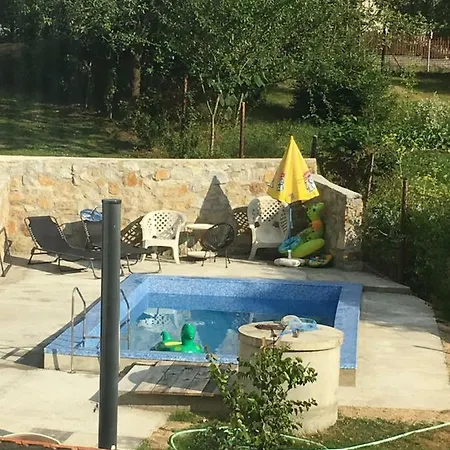 Apartman V Rodinnem Dome * Jarosov nad Nezarkou