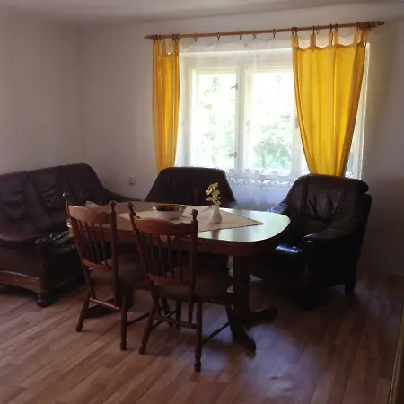 Apartman V Rodinnem Dome *